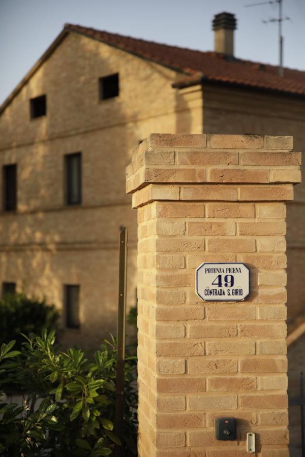 Agriturismo La Fonte Di San Girio Guest House โปเตนซา ปิเชนา ภายนอก รูปภาพ