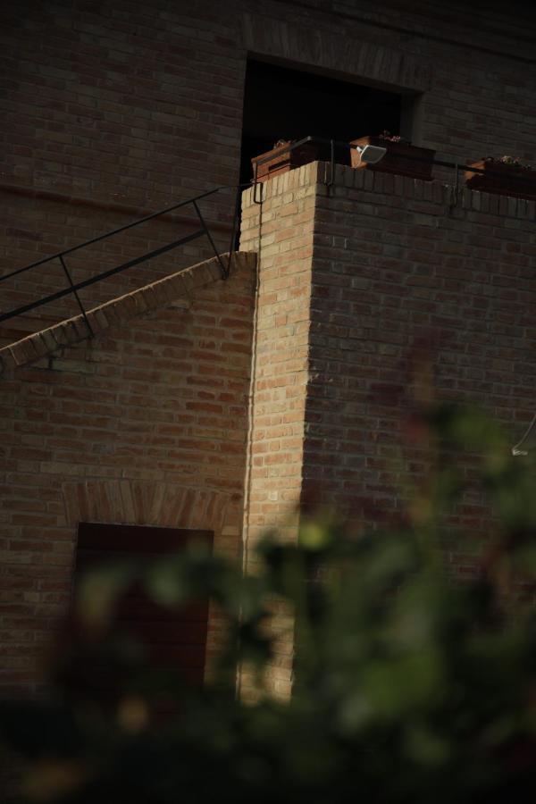 Agriturismo La Fonte Di San Girio Guest House โปเตนซา ปิเชนา ภายนอก รูปภาพ