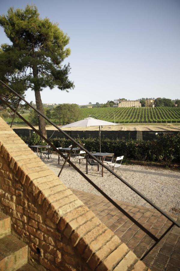 Agriturismo La Fonte Di San Girio Guest House โปเตนซา ปิเชนา ภายนอก รูปภาพ