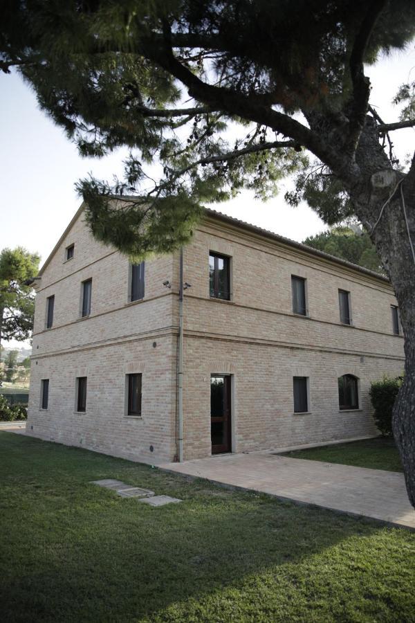 Agriturismo La Fonte Di San Girio Guest House โปเตนซา ปิเชนา ภายนอก รูปภาพ