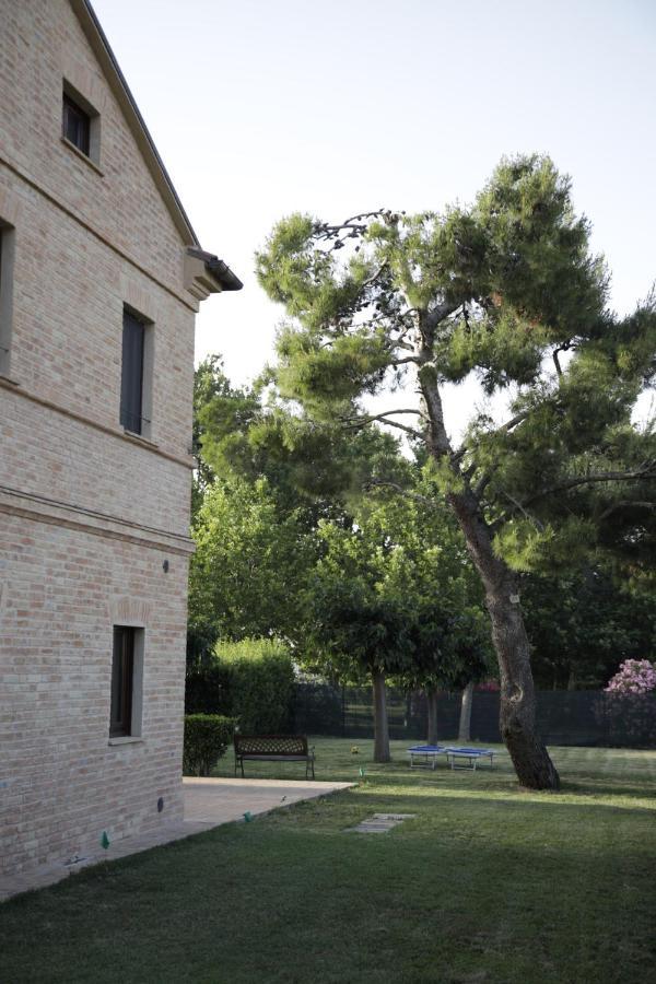 Agriturismo La Fonte Di San Girio Guest House โปเตนซา ปิเชนา ภายนอก รูปภาพ