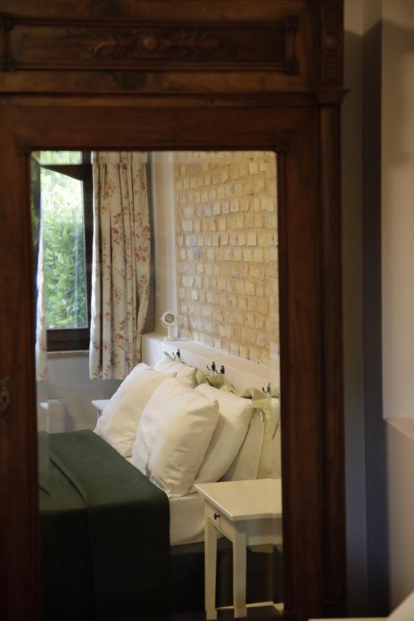 Agriturismo La Fonte Di San Girio Guest House โปเตนซา ปิเชนา ภายนอก รูปภาพ
