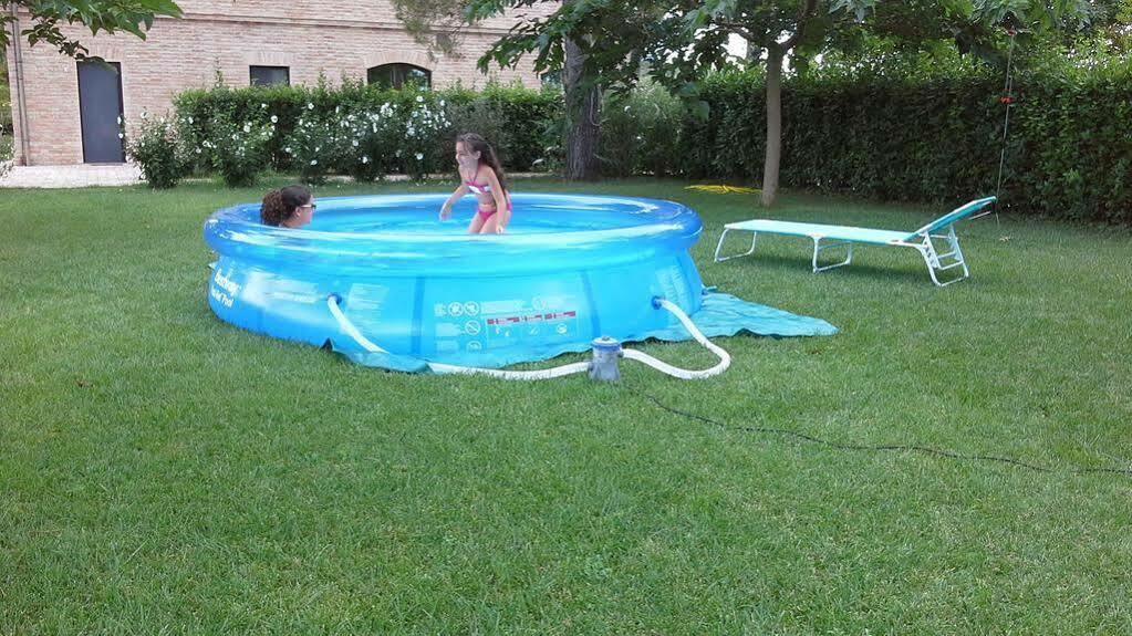 Agriturismo La Fonte Di San Girio Guest House โปเตนซา ปิเชนา ภายนอก รูปภาพ
